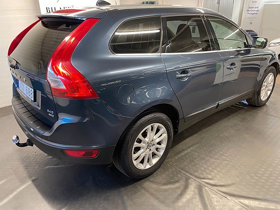 Volvo XC60 8 of 18
