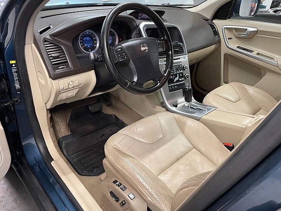 Volvo XC60 9 of 18