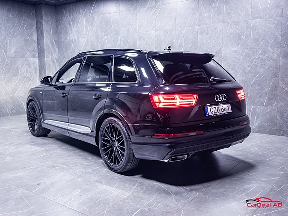 Audi Q7 5 of 5