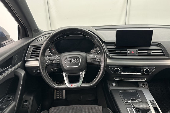 Audi Q5 11 of 30
