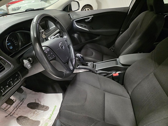 Volvo V40 Cross Country 6 of 10