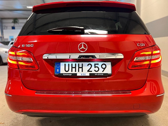 Mercedes-Benz B180 5 of 5