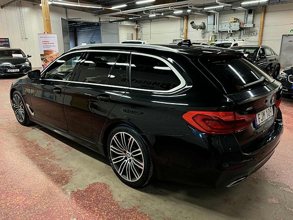 BMW 540i 4 of 5
