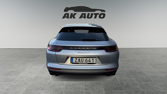 Porsche Panamera 4 4 of 10
