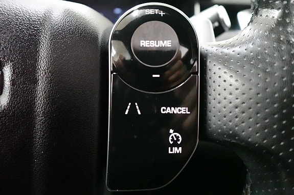 Land Rover Range Rover Sport 14 of 26