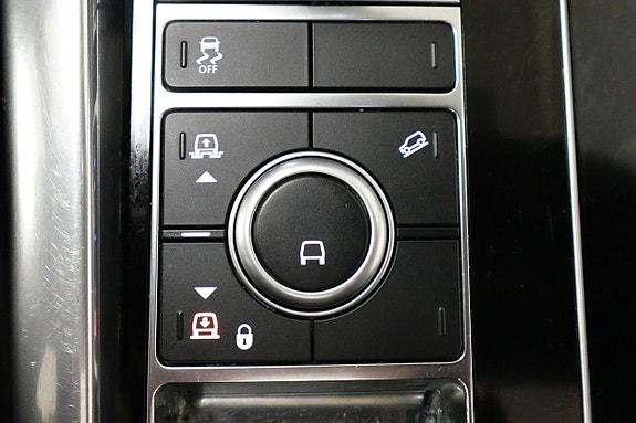 Land Rover Range Rover Sport 16 of 26