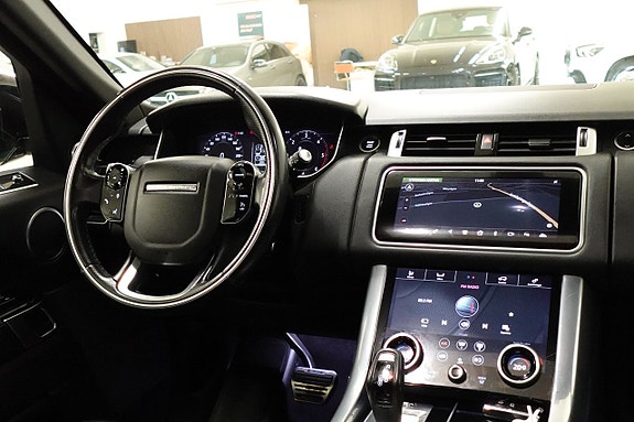 Land Rover Range Rover Sport 8 of 26