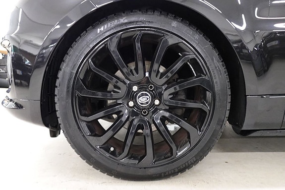 Land Rover Range Rover Sport 24 of 26