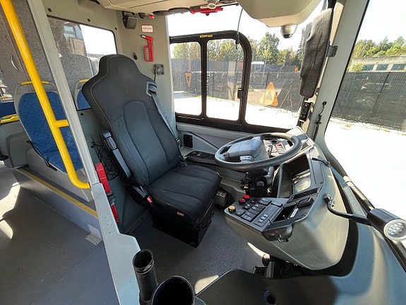 Volvo B5LH 7900 HC 4x2 HYBRID / AC / AUXILIARY HEATING 16 of 24