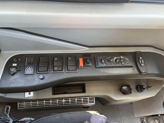 Volvo B5LH 7900 HC 4x2 HYBRID / AC / AUXILIARY HEATING 15 of 24