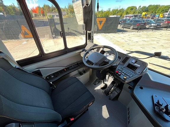 Volvo B5LH 7900 HC 4x2 HYBRID / AC / AUXILIARY HEATING 10 of 24