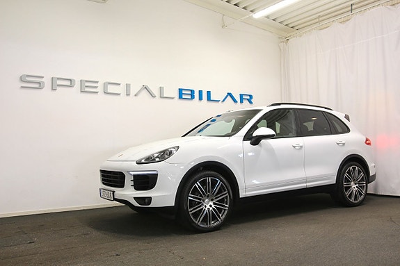 Porsche Cayenne 20 of 24