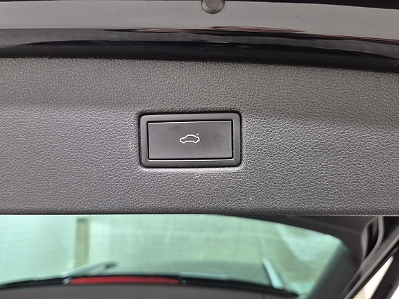 Volkswagen Tiguan 9 of 12