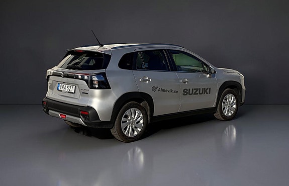 Suzuki S-Cross 8 of 8