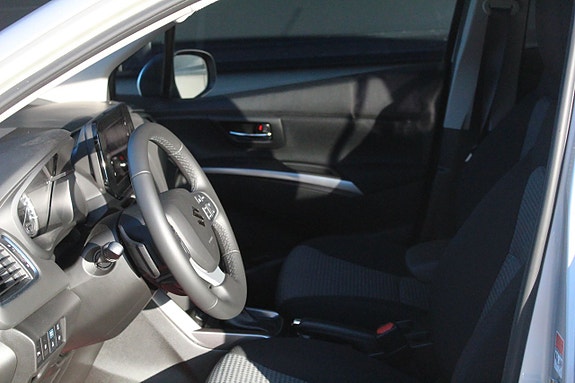 Suzuki S-Cross 5 of 5