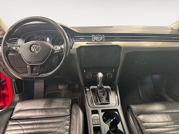 Volkswagen Passat 8 of 11
