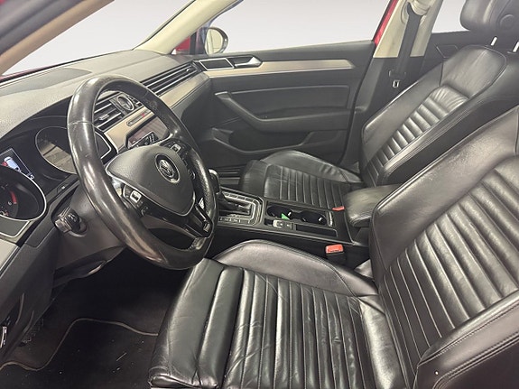 Volkswagen Passat 7 of 11