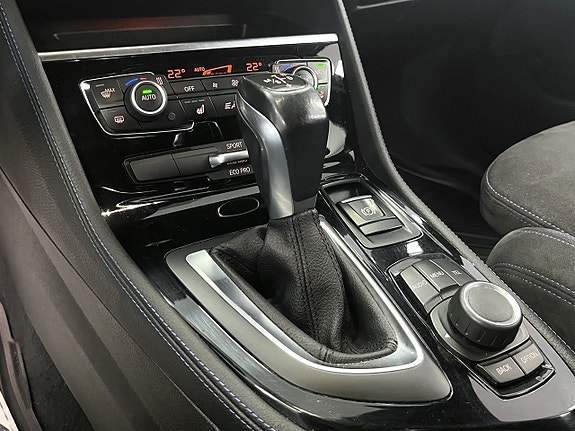 BMW 220d 19 of 25