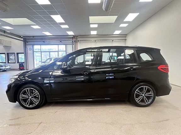 BMW 220d 2 of 25