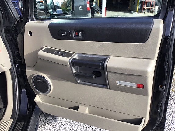Hummer H2 12 of 30