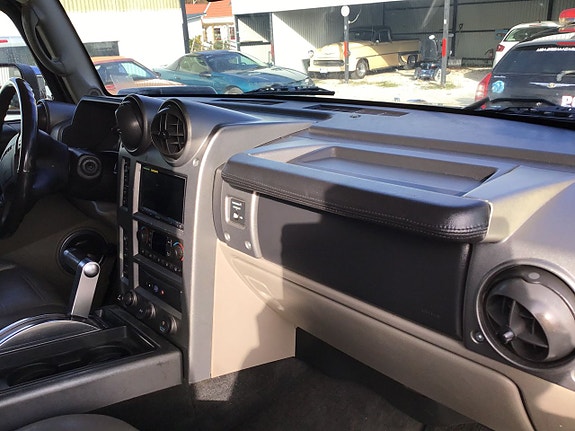 Hummer H2 13 of 30