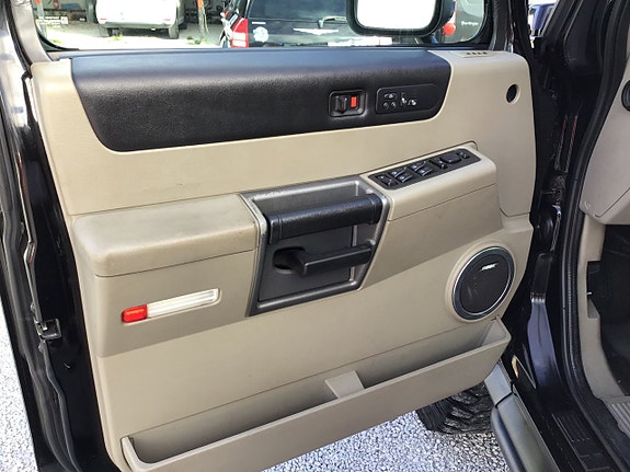 Hummer H2 11 of 30