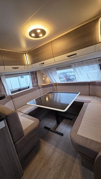 Hobby 720 WLC Prestige *Långbädd *AC *Alde *Tält 8 of 25