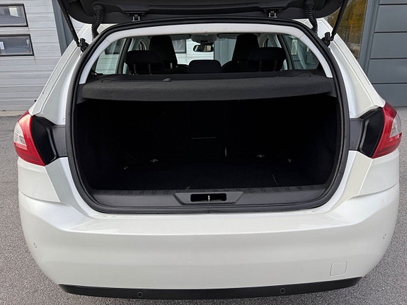 Peugeot 308 12 of 12