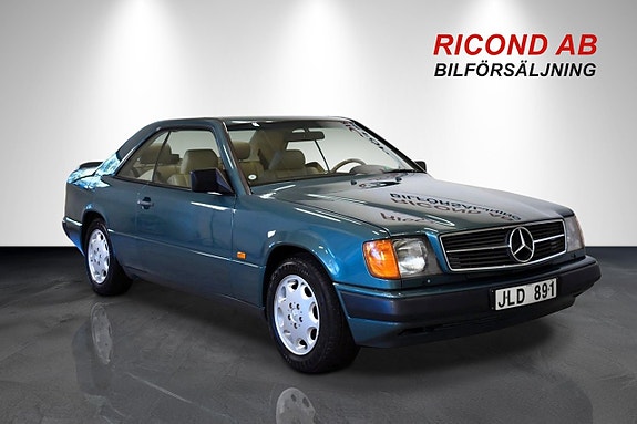 Mercedes-Benz 230 CE 8 of 21