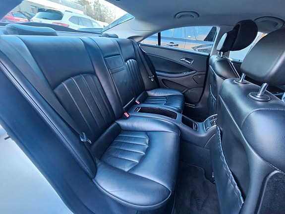 Mercedes-Benz CLS350 11 of 16