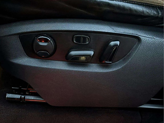 Volkswagen Touareg 8 of 21