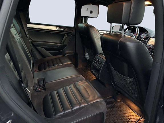Volkswagen Touareg 19 of 21