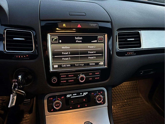 Volkswagen Touareg 15 of 21