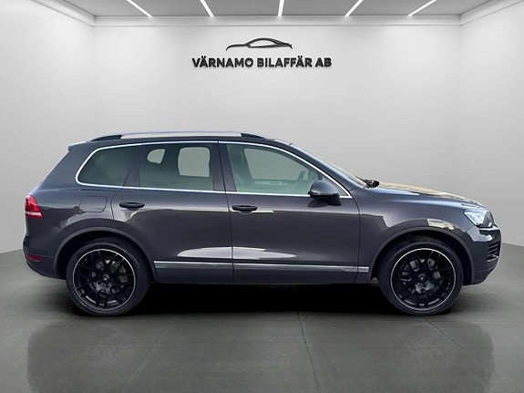 Volkswagen Touareg 5 of 21