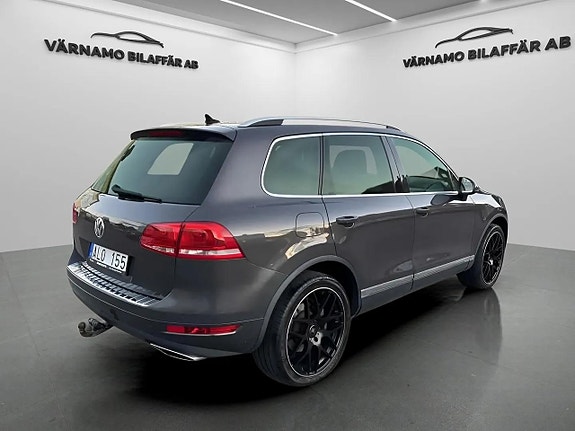 Volkswagen Touareg 4 of 21