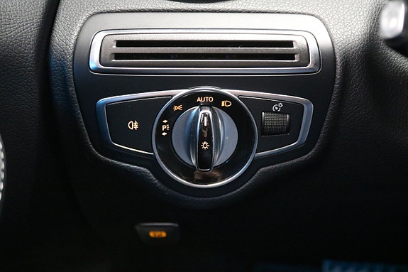 Mercedes-Benz C200 21 of 22