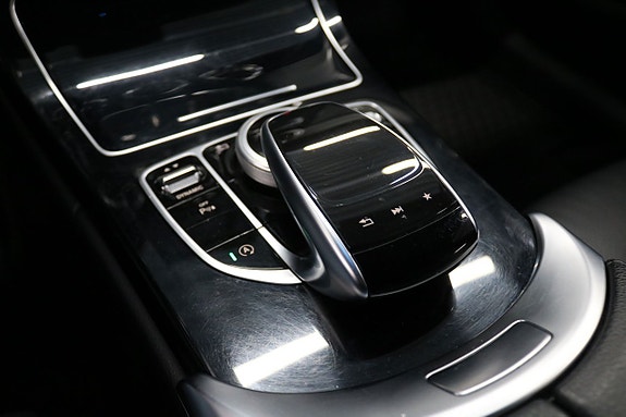 Mercedes-Benz C200 19 of 22