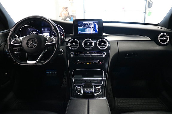 Mercedes-Benz C200 10 of 22