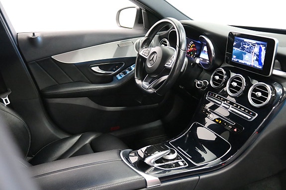 Mercedes-Benz C200 7 of 22