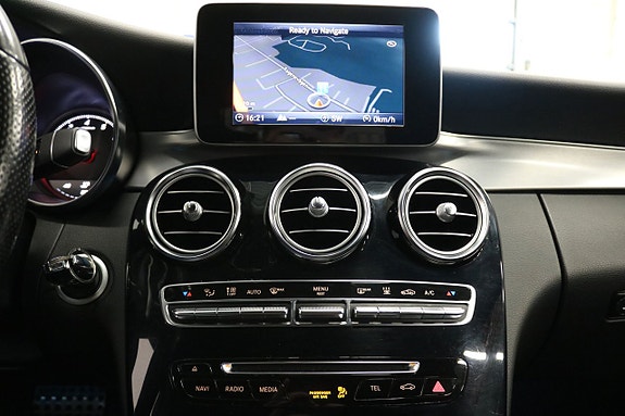 Mercedes-Benz C200 16 of 22