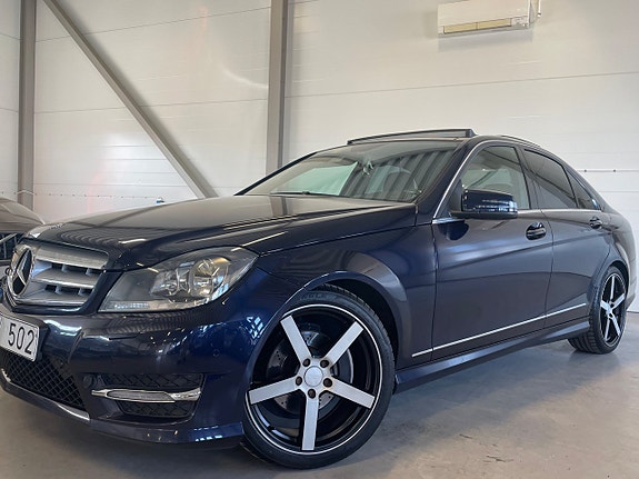 Mercedes-Benz C220 2 of 9