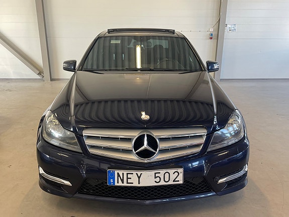 Mercedes-Benz C220 4 of 9