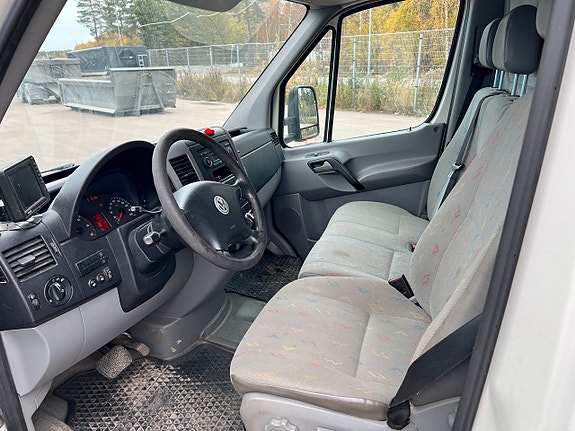 Volkswagen Crafter 6 of 12