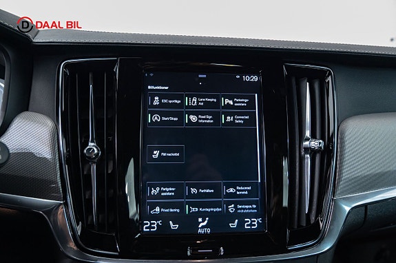 Volvo V90 16 of 24