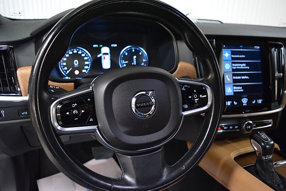 Volvo S90 15 of 24