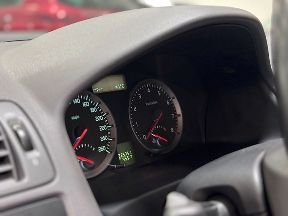 Volvo V50 5 of 5