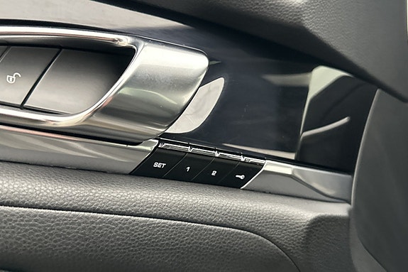 Porsche Panamera 4 10 of 30