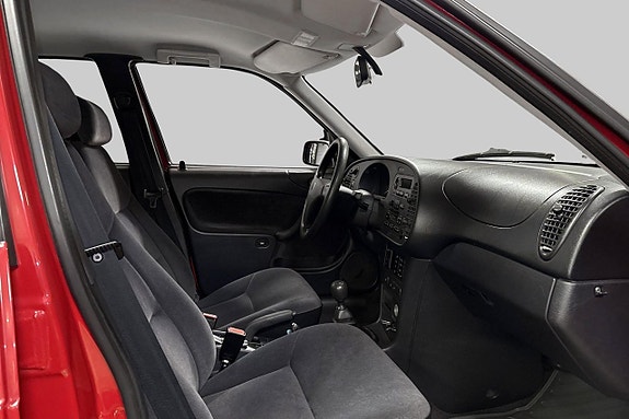 Saab 900 8 of 14