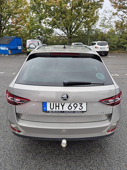 Skoda Superb 6 of 11