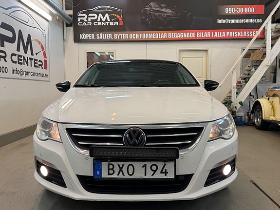 Volkswagen Passat CC 3 of 5